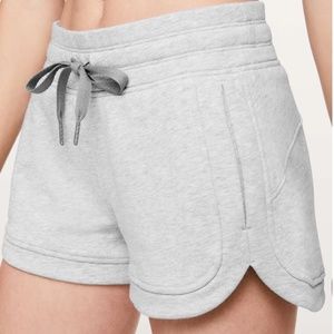 Lululemon Hit Reset Short *3" (Heathered Vapor)